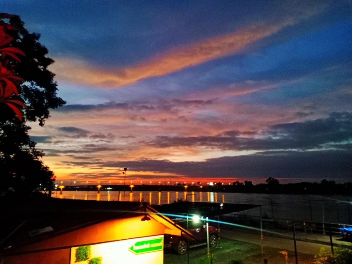Sofa Gallery Hotel Nong Khai Exterior foto